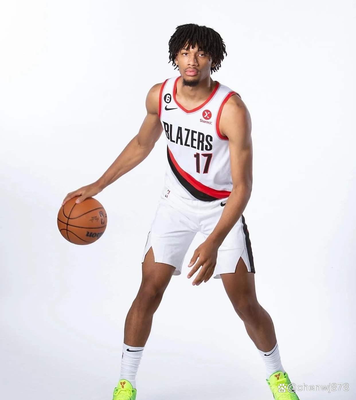 包含清晨波特兰开拓者调整名单以备全明星赛,完成体检环节打磨,赛场秩序良好,身体对抗强度拉满的词条 包含清晨波特兰开拓者调整名单以备全明星赛,完成体检环节打磨,赛场秩序良好,身体对抗强度拉满的词条