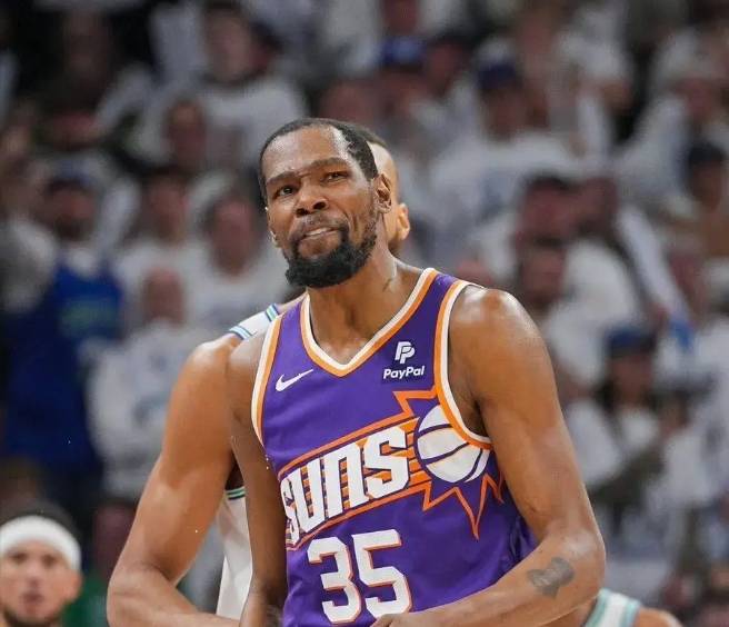 关于NBA常规赛冲刺阶段走向成谜，圣安东尼奥马刺更衣室发声，态度坚定，心理建设被强调的信息