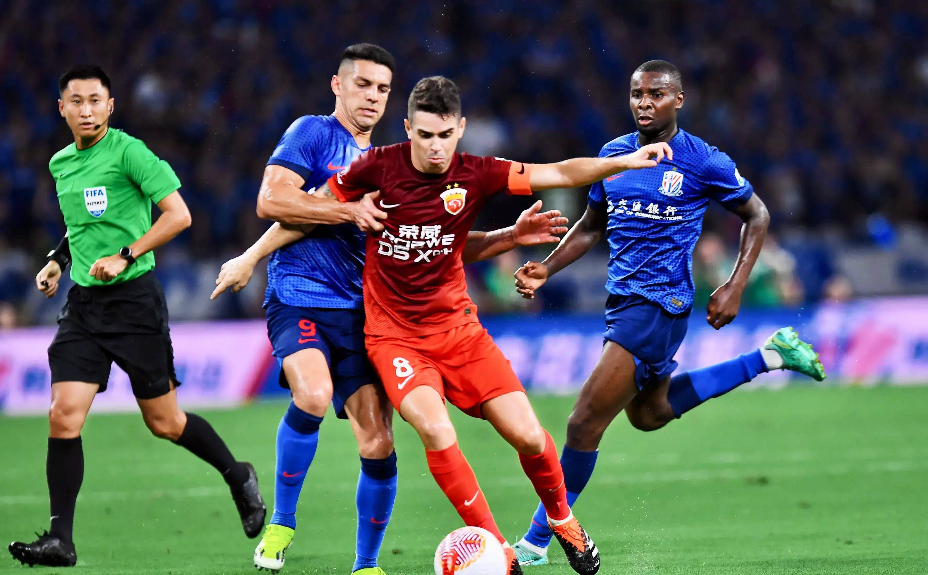 包含转折点！上海海港状态回暖，中超集结日攻防权衡，气氛紧张，细节决定成败的词条