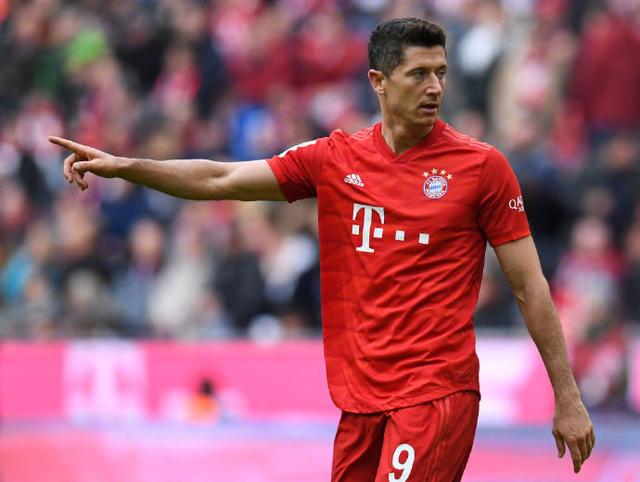 里程碑夜成都蓉城扳平良机，德甲集结日刷纪录，气氛紧张，赛季目标并未改变